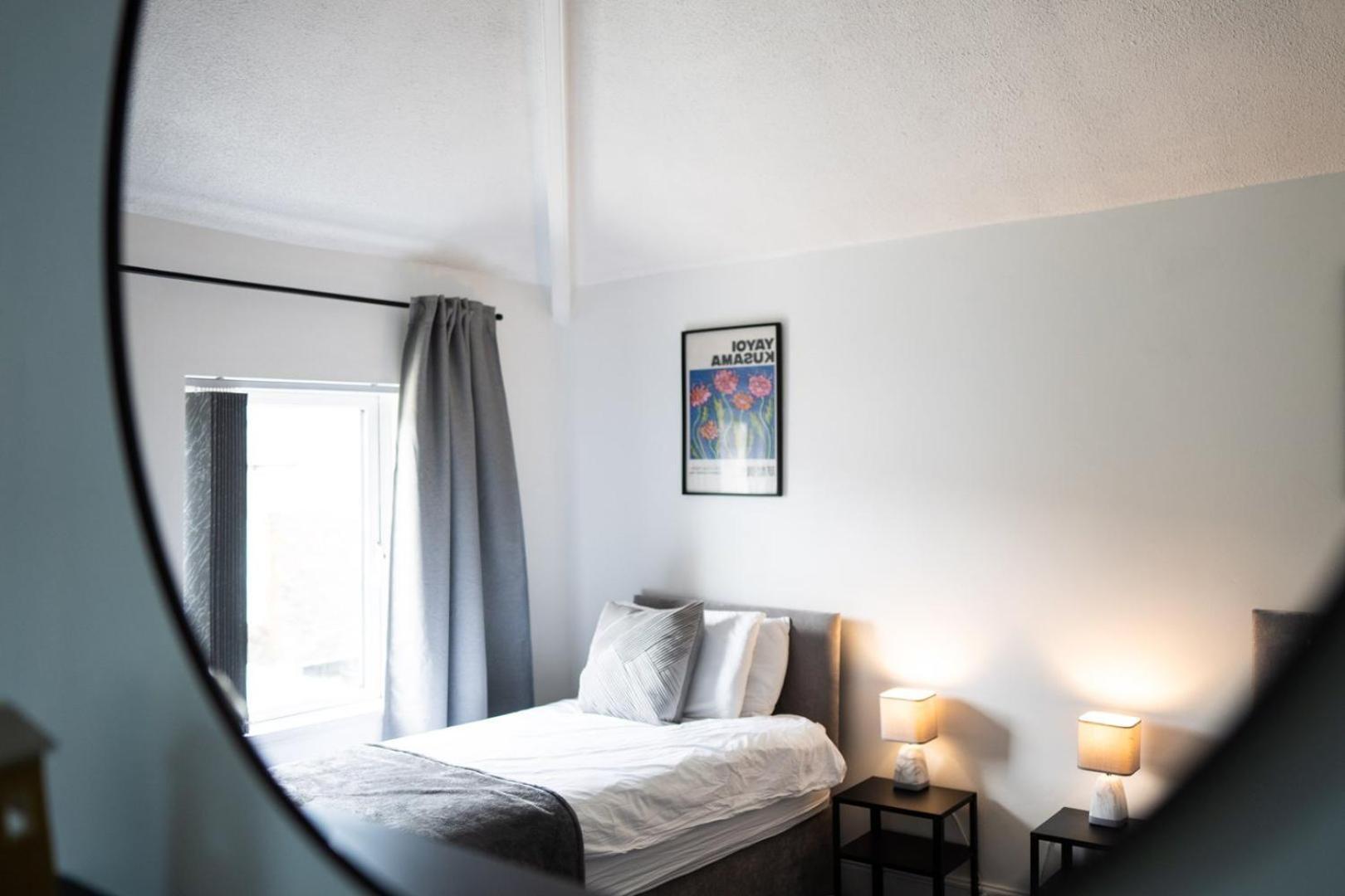 Guest house Spacious 4-bedroom | Pool Table Cardiff